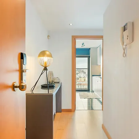 Fm Parque Nacoes Apartment Lisbon